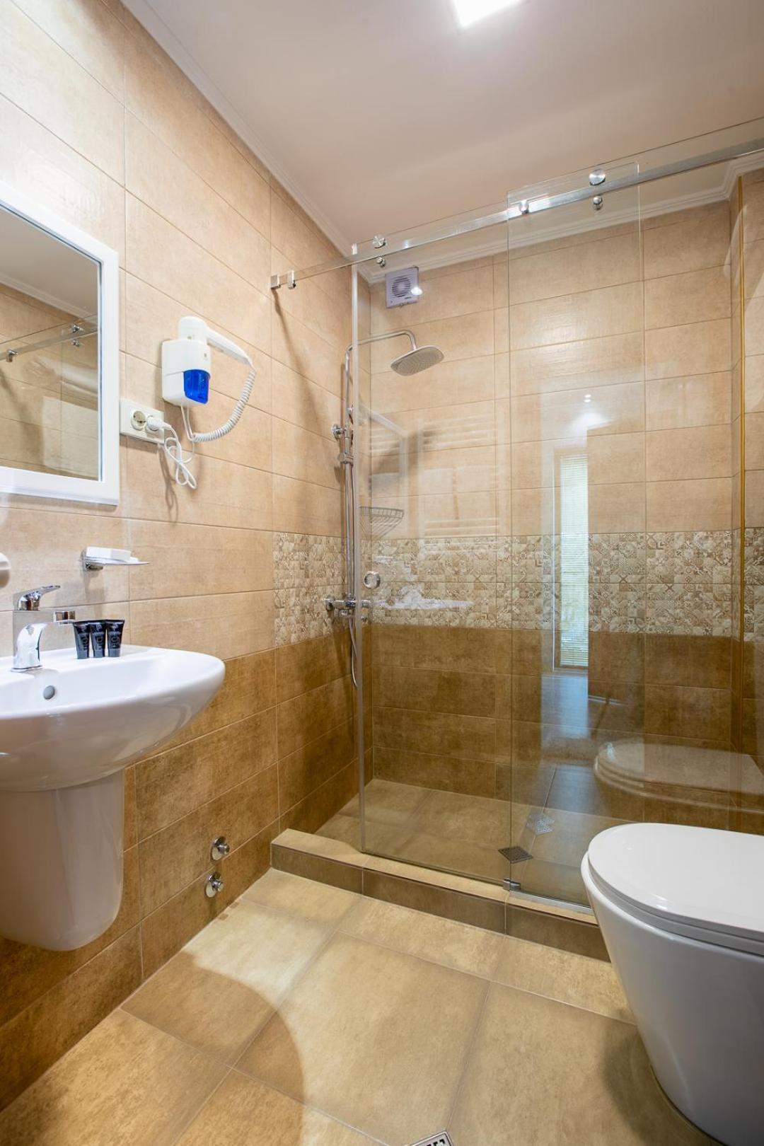 Hotel Gold Tower Mestia Pokoj fotografie